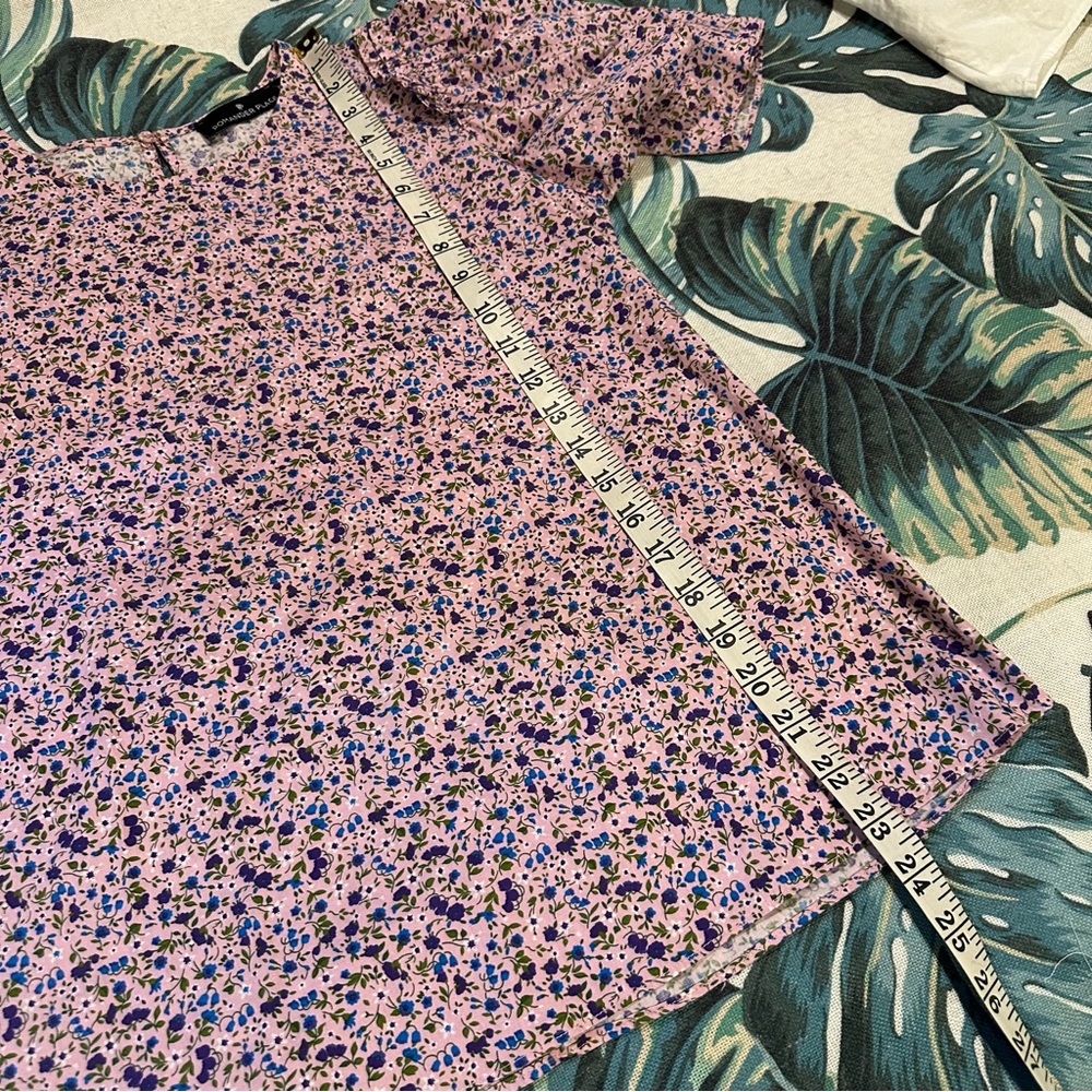 Tuckernuck Pomander Place Ditzy Floral Ruffle Flutter Sleeve Top - Picture 10 of 11